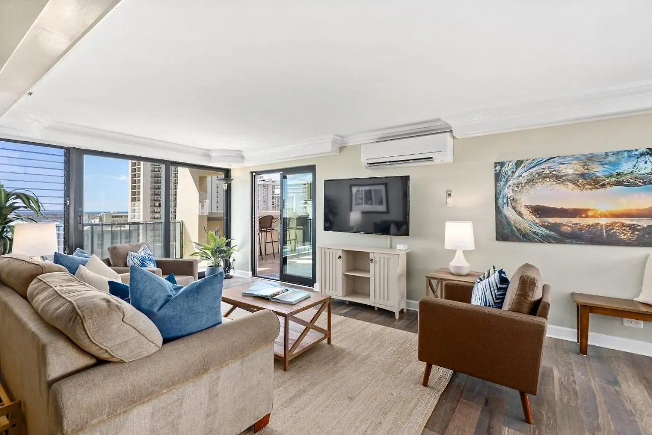 Expansive Lanai W/ Panoramic Views - Walk To Waikiki Beach Apartment Honolulu