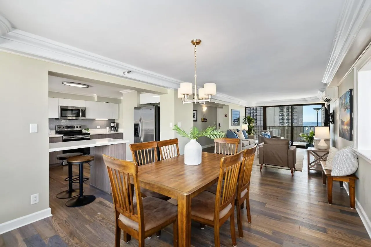 Expansive Lanai W/ Panoramic Views - Walk To Waikiki Beach Apartment Honolulu 0*,  United States