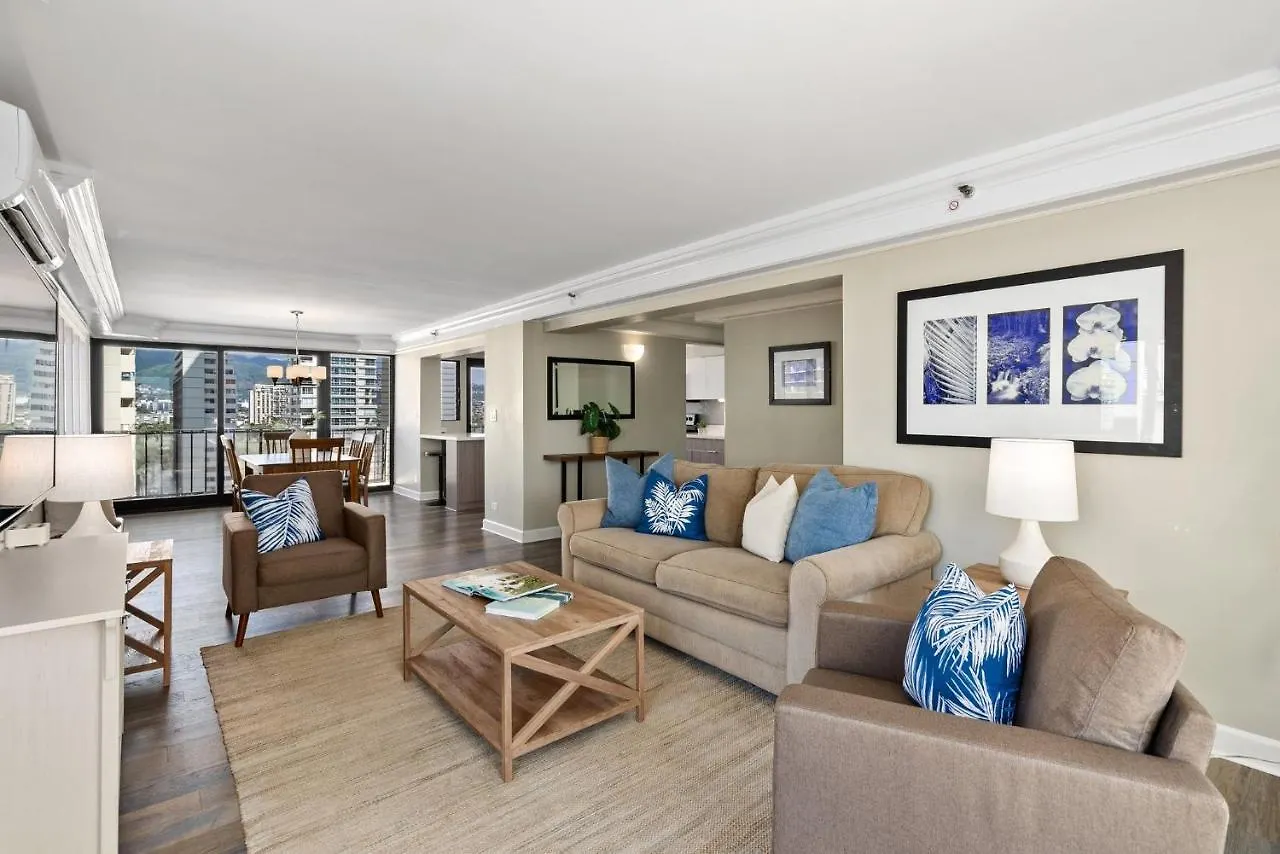 Expansive Lanai W/ Panoramic Views - Walk To Waikiki Beach Apartment Honolulu