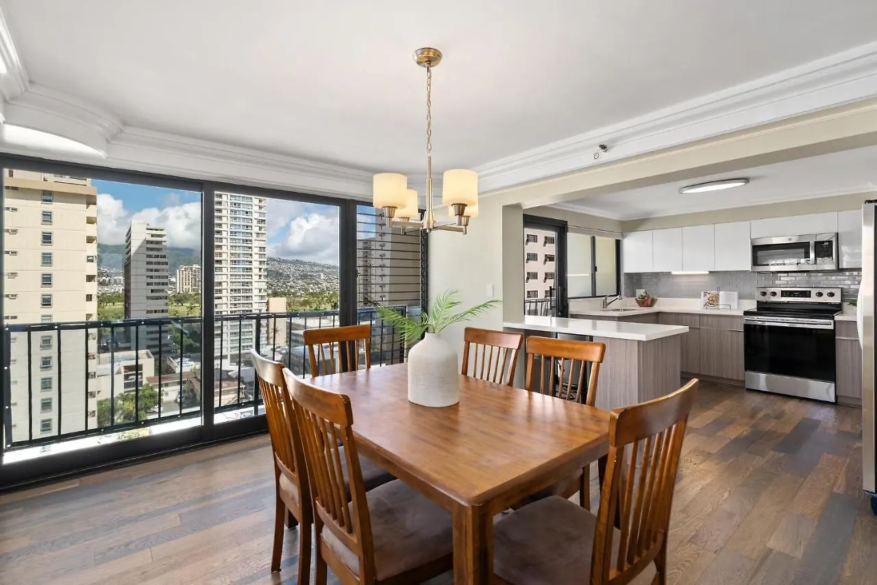 Expansive Lanai W/ Panoramic Views - Walk To Waikiki Beach Apartment Honolulu 0*,
