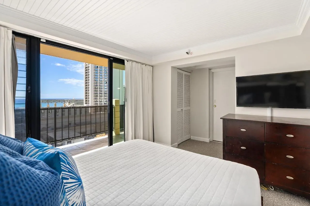 Expansive Lanai W/ Panoramic Views - Walk To Waikiki Beach Apartment Honolulu