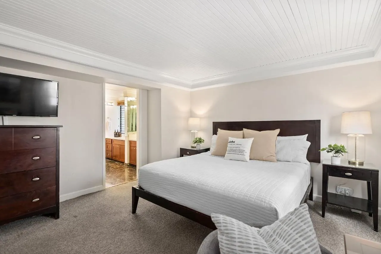 Expansive Lanai W/ Panoramic Views - Walk To Waikiki Beach Apartment Honolulu 0*,  United States