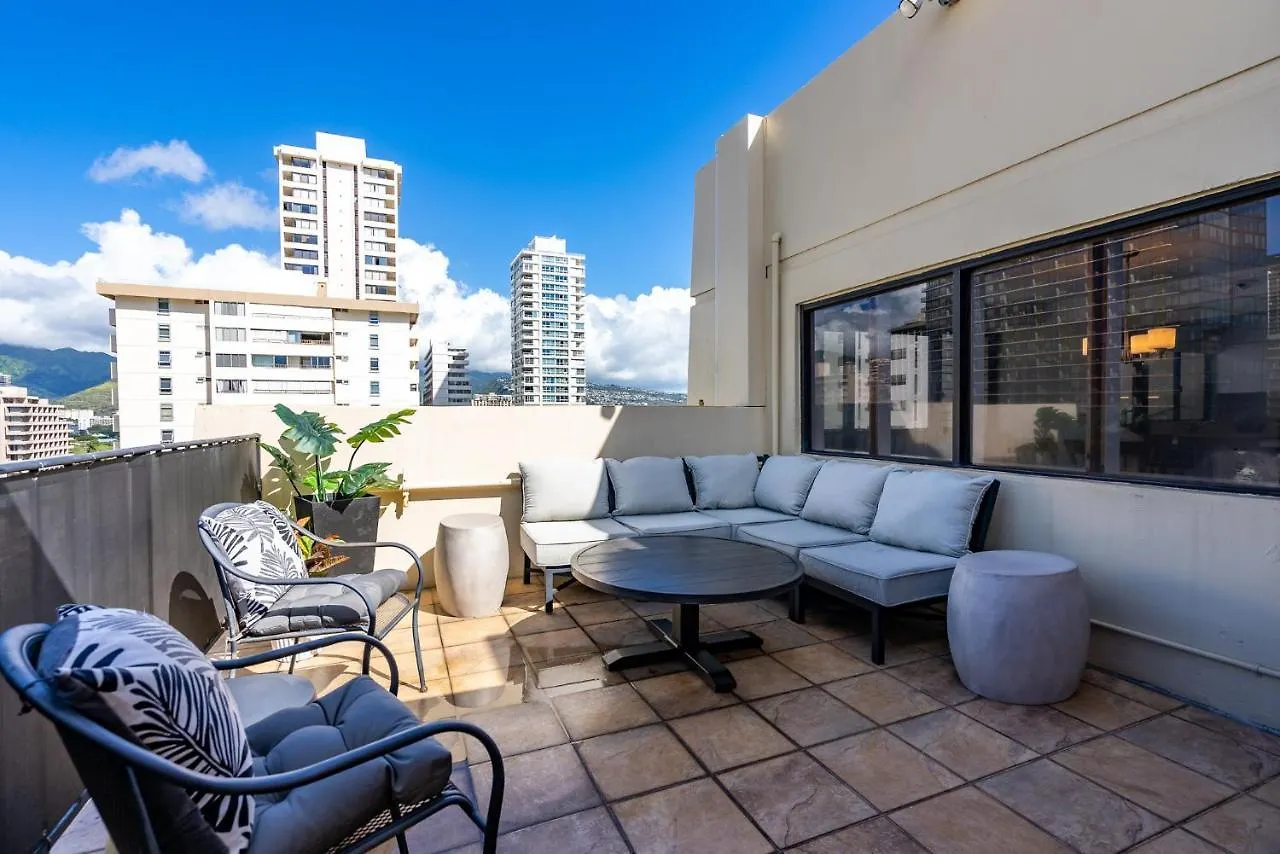 Expansive Lanai W/ Panoramic Views - Walk To Waikiki Beach Apartment Honolulu