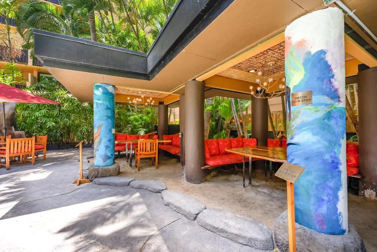 Expansive Lanai W/ Panoramic Views - Walk To Waikiki Beach Apartment Honolulu United States